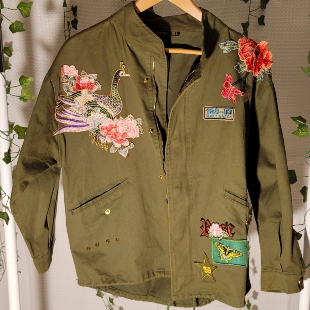 LOVE THIS JACKET!! 💚